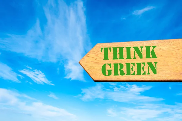 Firma freccia con il messaggio Think Green — Foto Stock