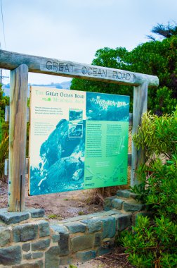 Great Ocean Road bilgi kurulu durumda Victoria, Avustralya