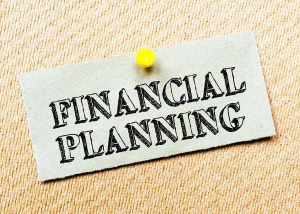 Recycled paper note pinned on cork board. Financial Planning Message. Concept Image — Stock Photo, Image