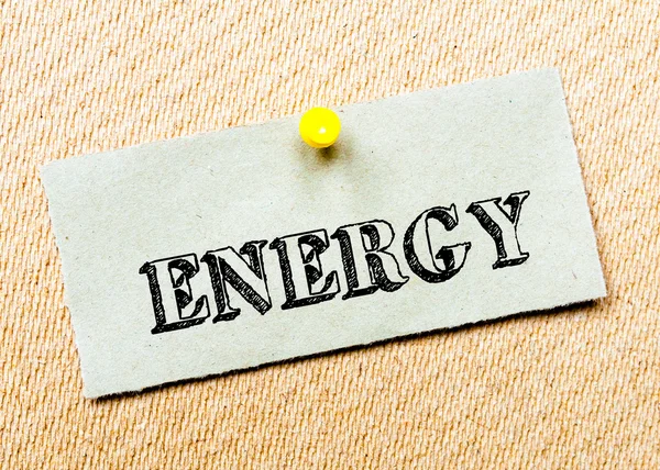 Geri dönüşümlü kağıt Not cork tahtada yıktı. Enerji mesaj