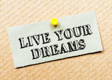 Rüyalarının mesajını yaşa.