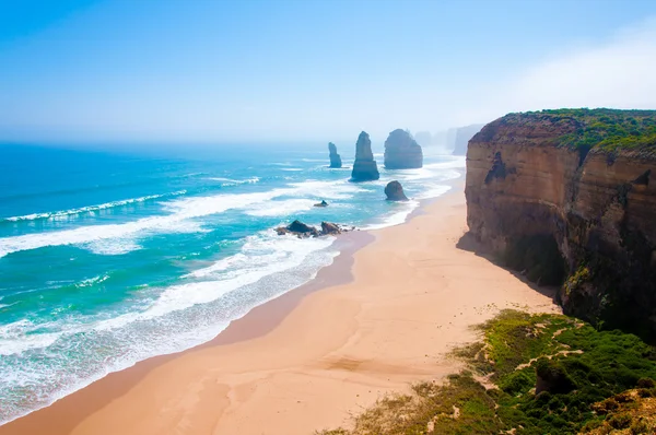 Kaksitoista apostolia Great Ocean Roadin varrella Victoriassa, Australiassa — kuvapankkivalokuva
