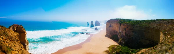 The Twelve Apostles  by the Great Ocean Road in Victoria, Australia — Stock Photo, Image