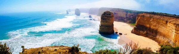 Los Doce Apóstoles por la Gran Ruta del Océano en Victoria, Australia —  Fotos de Stock