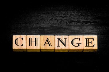 Word siyah arka plan üzerine izole Değiştir