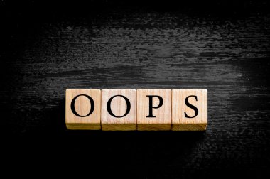 Word kopya alanı siyah zemin üzerine izole Oops