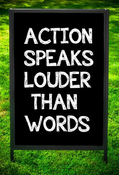 La acción habla más fuerte que las palabras — Foto de Stock