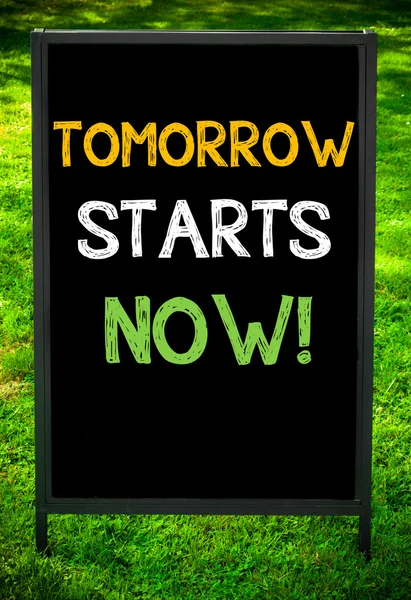 O amanhã começa agora ! — Fotografia de Stock