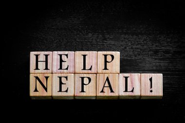 Mesaj yardım siyah arka plan üzerine izole Nepal