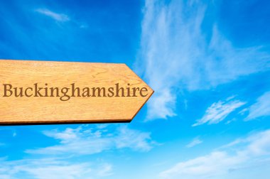 Ahşap ok işareti işaret hedef Buckinghamshire, İngiltere