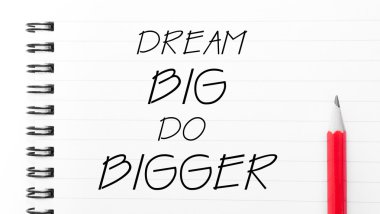 Rüya büyük yapmak not defteri sayfa üzerinde yazılı daha büyük