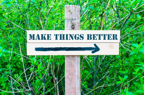 MAKE THINGS BETTER Directional sign — Stock Photo, Image