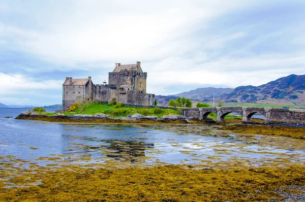 Eilean Donan Castle na Escócia, Reino Unido — Fotografia de Stock