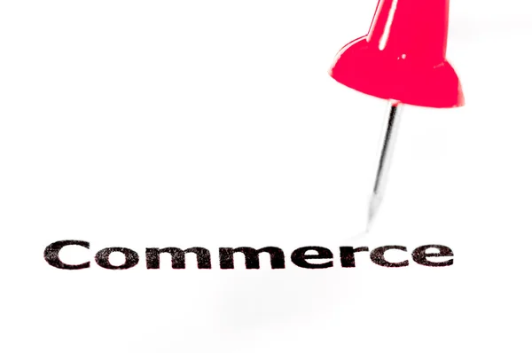 Word COMMERCE pinned on white paper with red pushpin — Stock Photo, Image