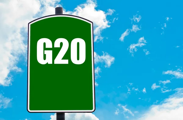 G20-top geschreven op groene verkeersbord — Stockfoto