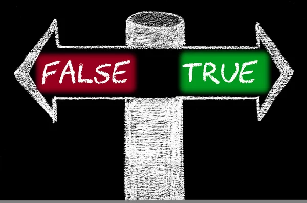 Opposite arrows with False versus True — Stock Photo, Image