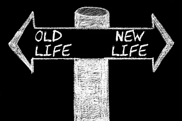 Setas opostas com Vida Antiga versus Vida Nova — Fotografia de Stock