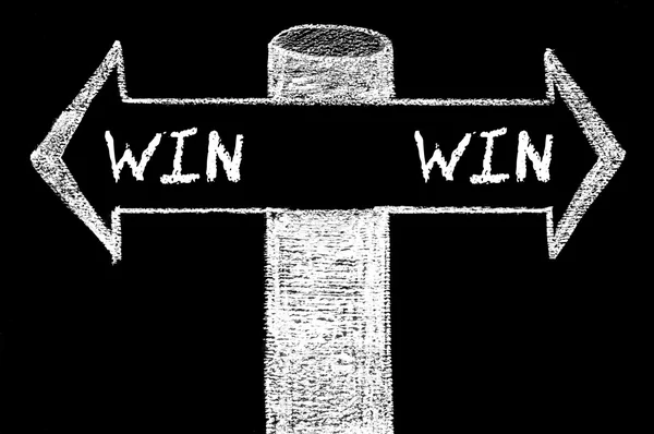 Mittemot pilar med Win-Win lösning — Stockfoto