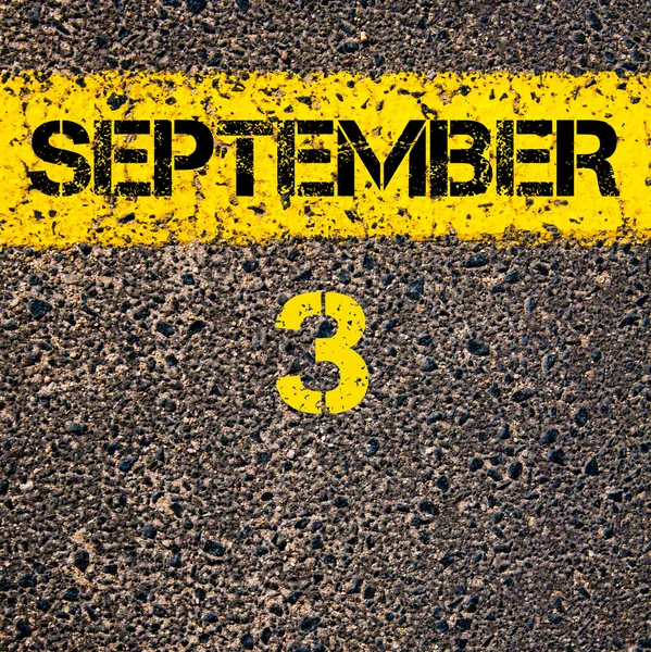3 September kalenderdag over weg markering gele verf lijn — Stockfoto