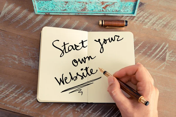 Handschriftlicher Text Starten Sie Ihre eigene Website — Stockfoto