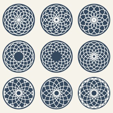 Basit geometrik süsler.