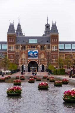 28 Nisan 2021, Amsterdam, Hollanda, Rijksmuseum, Ulusal Müze, Coronavirus zamanındaki COVID-19 sergisi sırasında, 