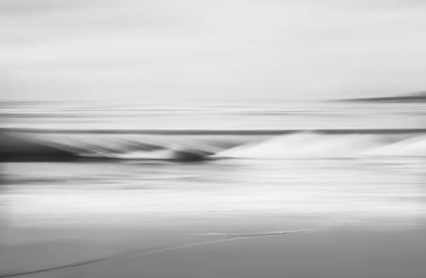 Vague noire et blanche — Photo