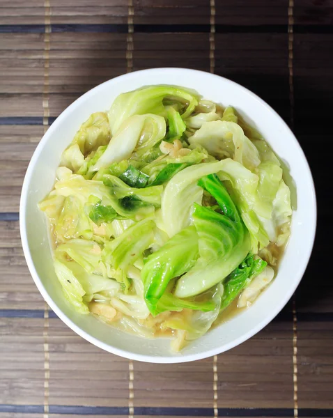 Fry lahana yemek masası, yumuşak odak pirinç ile karıştırın