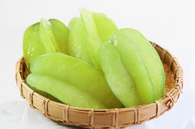 Hasır sepetleri meyve carambola