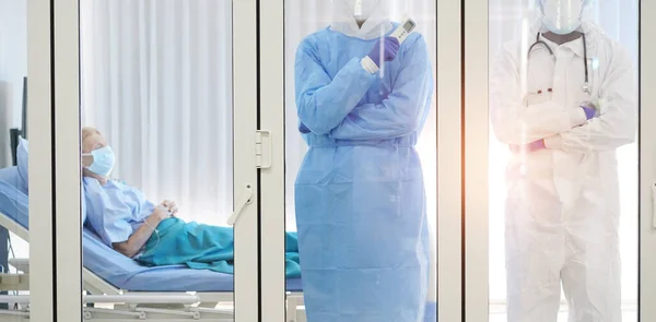 Covid Koronavirüs Hastalık Kontrol Uzmanları Enfekte Olmuş Hastalara Yaklaşmamaları Konusunda — Stok fotoğraf
