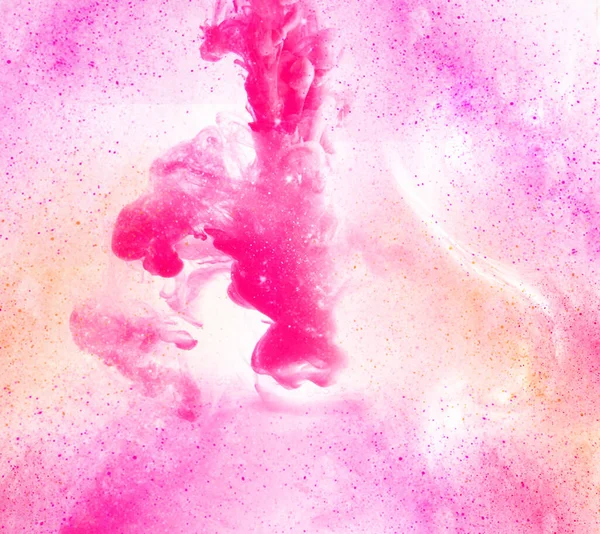 Hareket rengi suya düşer, mürekkep kıvrılır, mürekkep soyutlanır. Suyun altında süslü bir mürekkep bulutu. Kristal renkler ve suda mürekkep. Soyut arkaplan