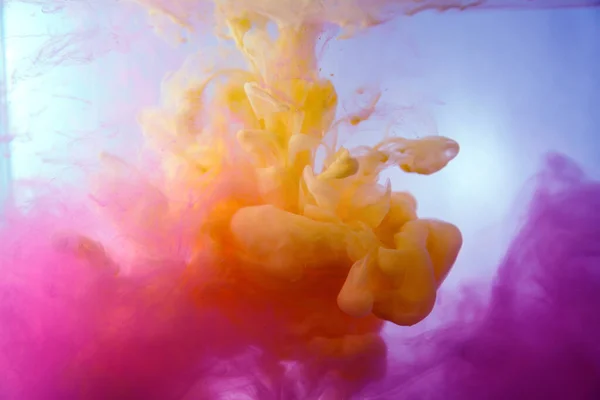 Motion Color Gota Agua Arremolinamiento Tinta Colorida Extracción Tinta Fantasía — Foto de Stock
