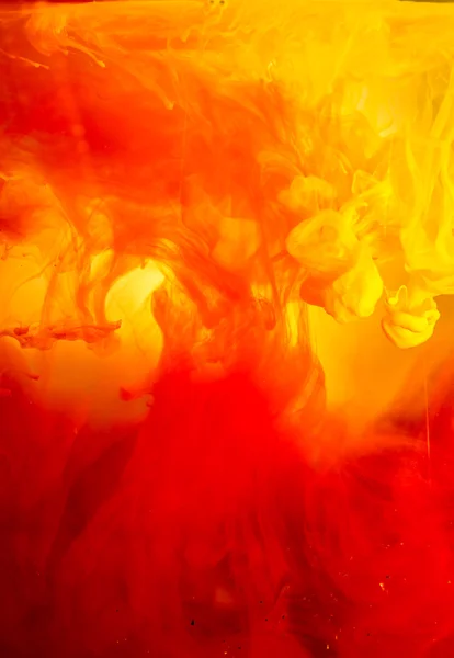 水ソフト フォーカスでインクの空想の夢雲 — ストック写真