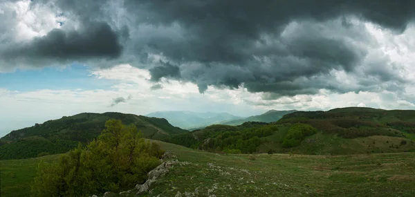 Die grüne Landschaft — Stockfoto