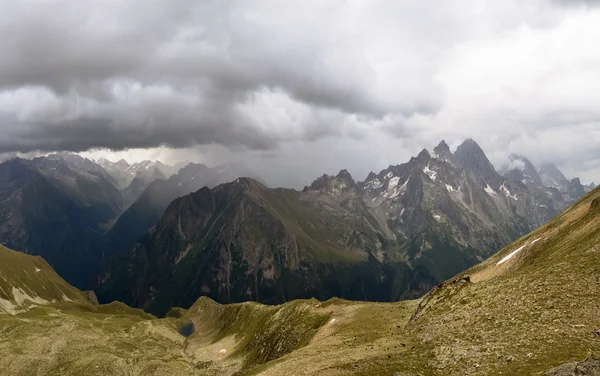 Panorama gór Kaukazu — Zdjęcie stockowe