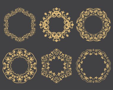 Dairesel barok süsü. Altın dekoratif çerçeve. Mesajın yeri. Monogram, logo, düğün davetiyesi, menü için kullanılabilir. Vektör grafikleri.