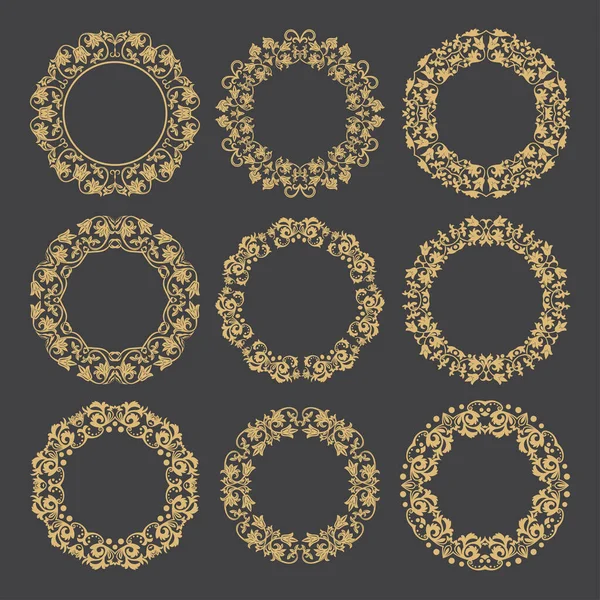Dairesel barok süsü koyun. Altın dekoratif çerçeve. Monogram, logo, düğün davetiyesi, menü için kullanılabilir. Element grafik tasarım Vektörü. 