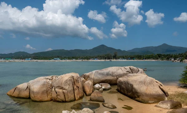 Tropischer Strand Der Insel Koh Phangan Küste Der Region Hin lizenzfreie Stockfotos