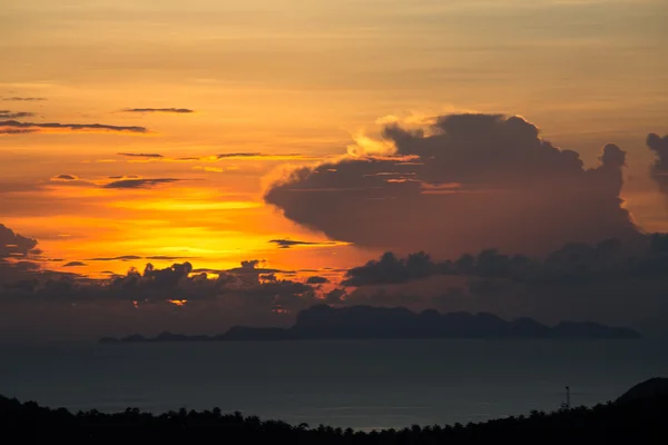 Céu com nuvens em — Fotografia de Stock