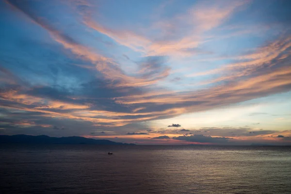 Céu com nuvens — Fotografia de Stock