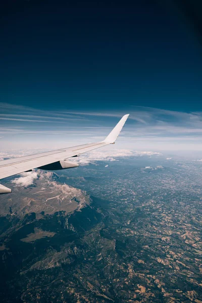 Vue depuis la fenêtre de l'avion des Apennins en Italie — Photo