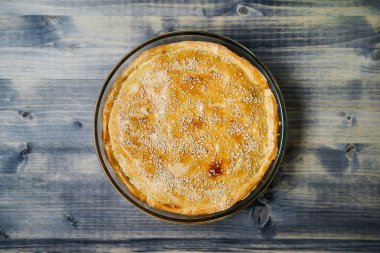 Kremalı ve mantarlı tavuk ve karabuğday turtası, çoban pastası.