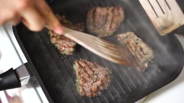 Delicious Juicy Meat Steaks Cooking In Frying Pan — ストック動画