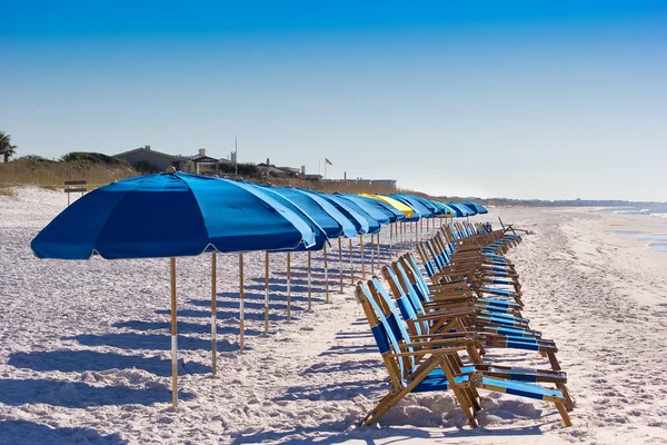 Leżaki na plaży Destin — Zdjęcie stockowe