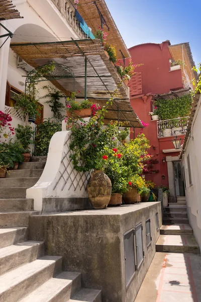 Callejuelas sinuosas en Positano, Italia —  Fotos de Stock