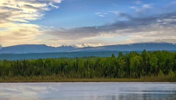 Sun Starting Set Rugged Alaskan Mountain Range — Stock Photo, Image