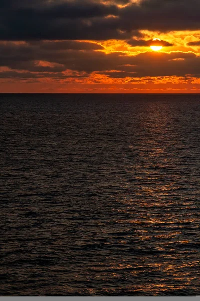 Puesta Sol Sobre Horizonte Pasaje Interior Alaska — Foto de Stock