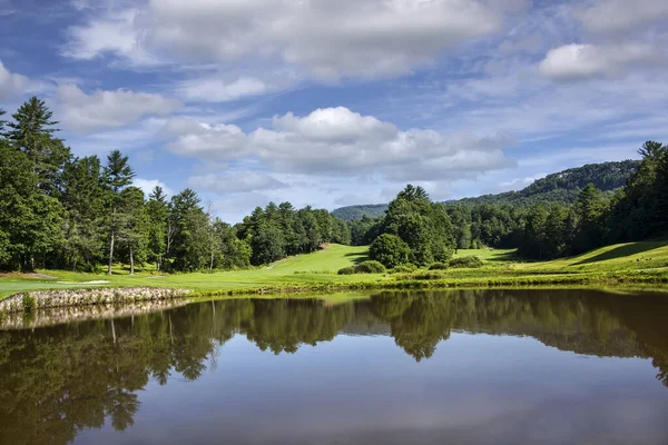 Malownicze Krajobrazy Przyrodnicze Błękitne Niebo Całej Okolicy Północnej Karoliny — Zdjęcie stockowe