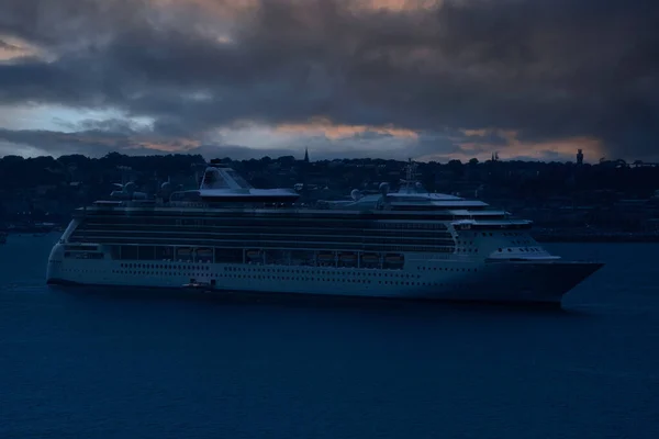 Port Saint Peter Guernesey Août 2018 Bateau Croisière Ancré Dans — Photo