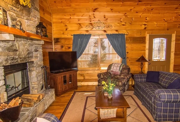 Zona soggiorno in cabina di legno — Foto Stock
